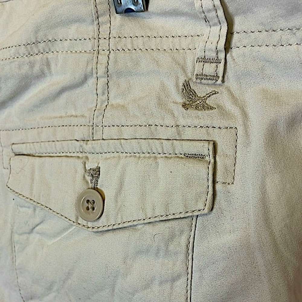 EDDIE BAUER Light Beige Women’s Shorts - Picture 3 of 9